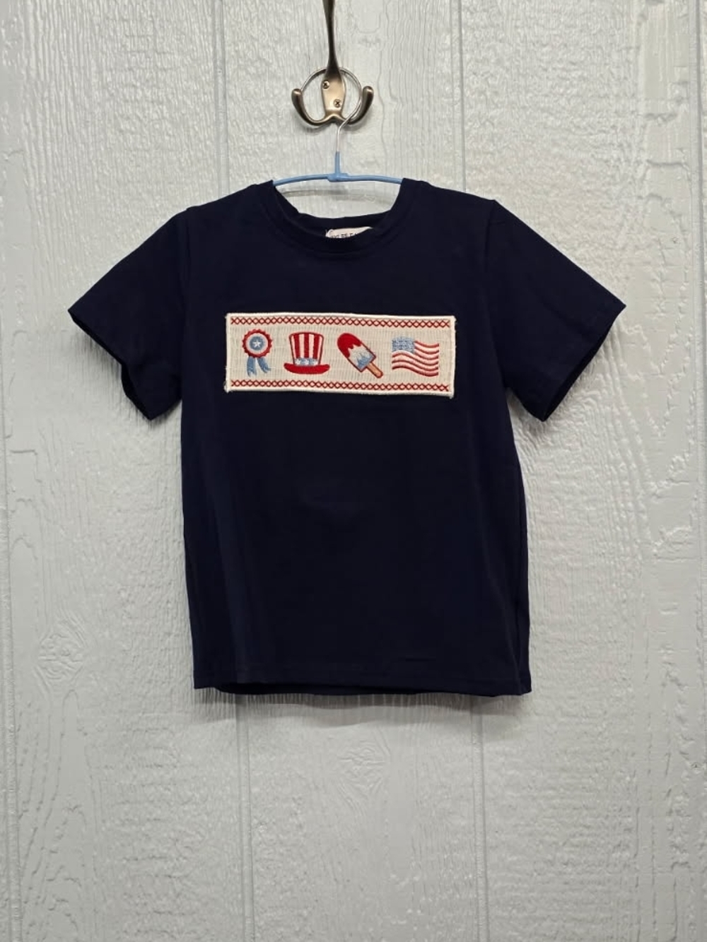 NWT Size 5 Kids Navy Short Sleeve Tee And Shorts with Patriotic Appliqué